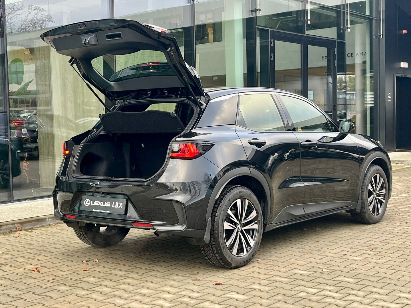 Lexus LBX