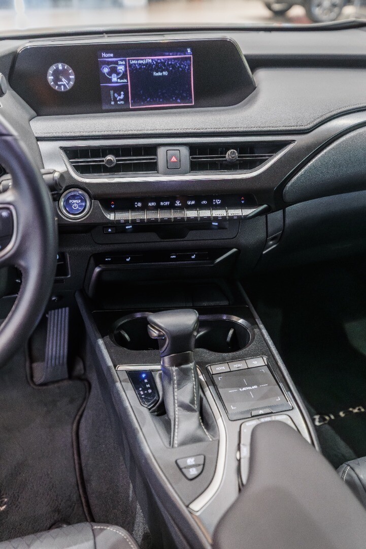Lexus UX