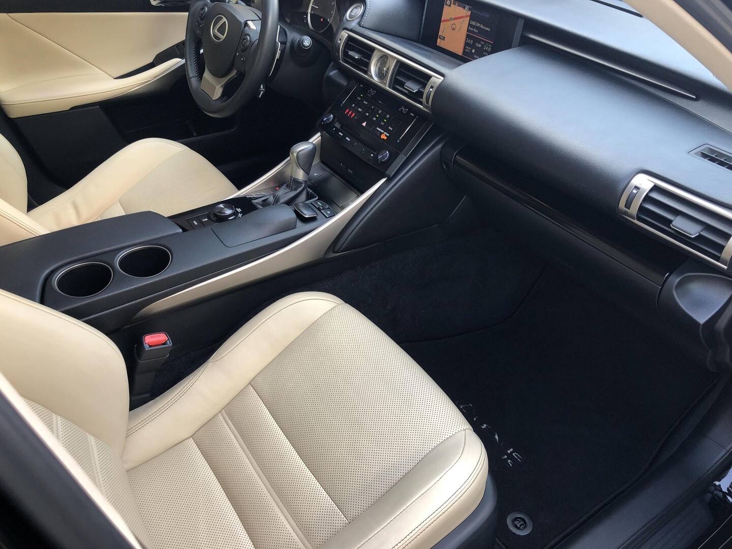 Lexus IS