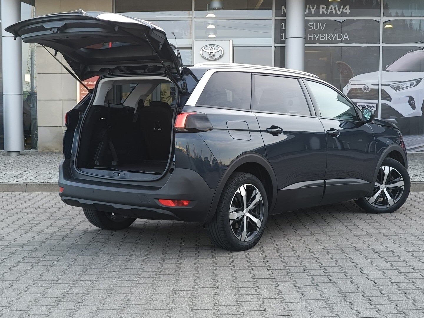 Peugeot 5008