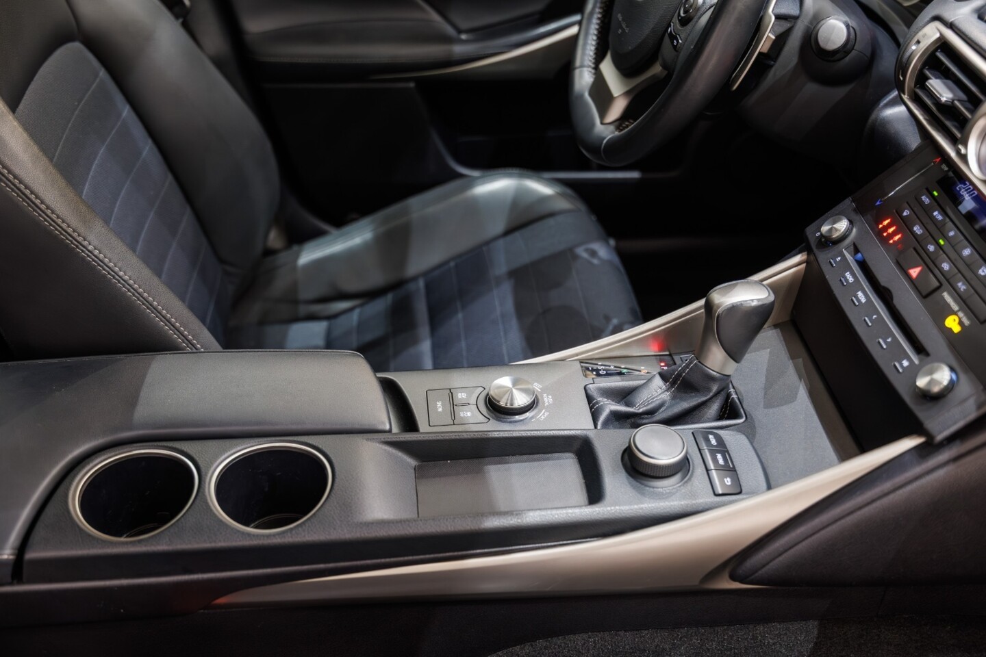 Lexus IS