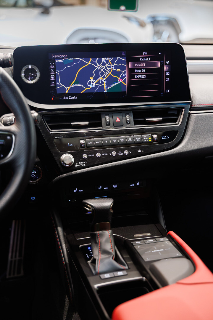 Lexus ES