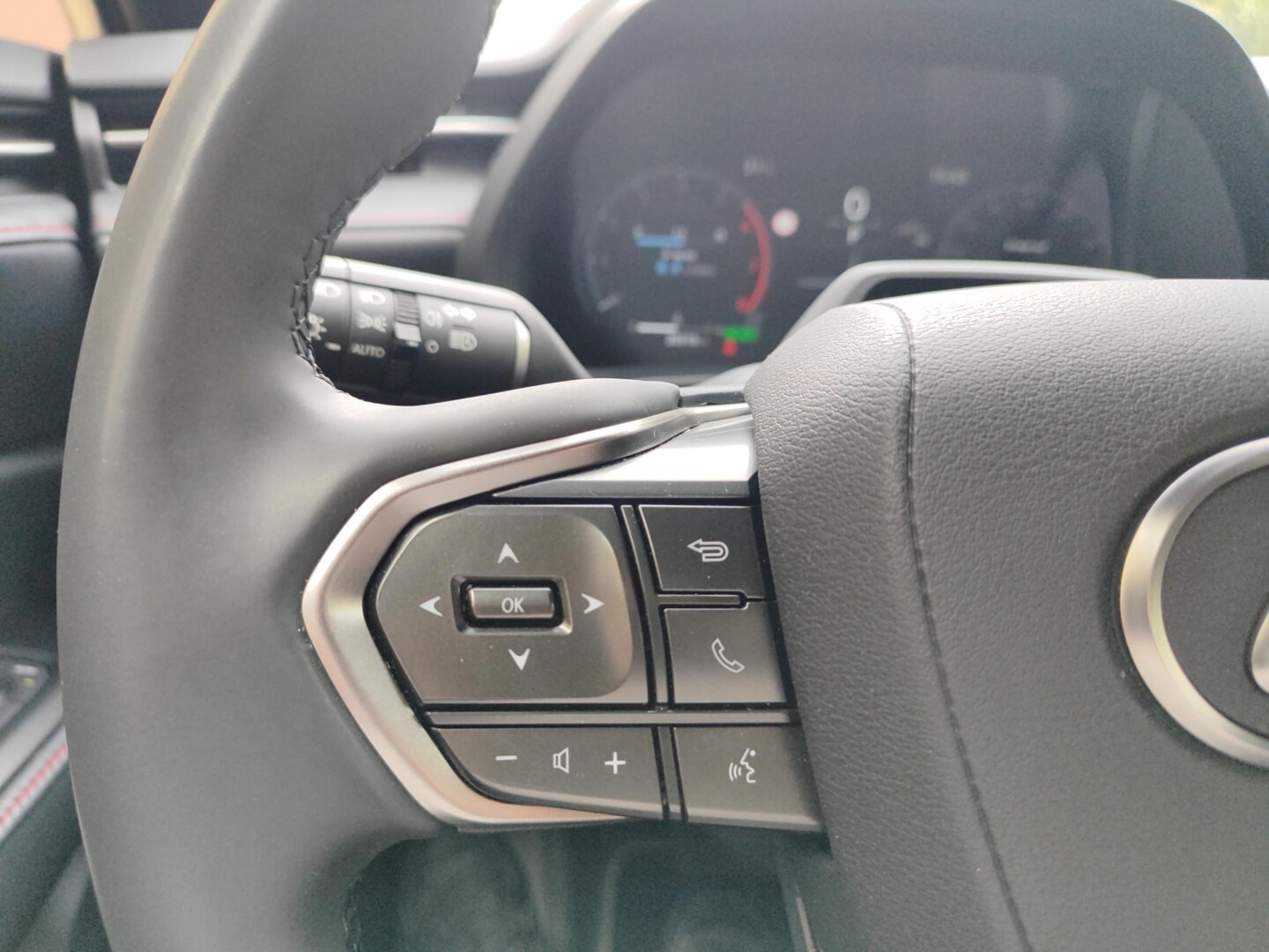 Lexus LBX