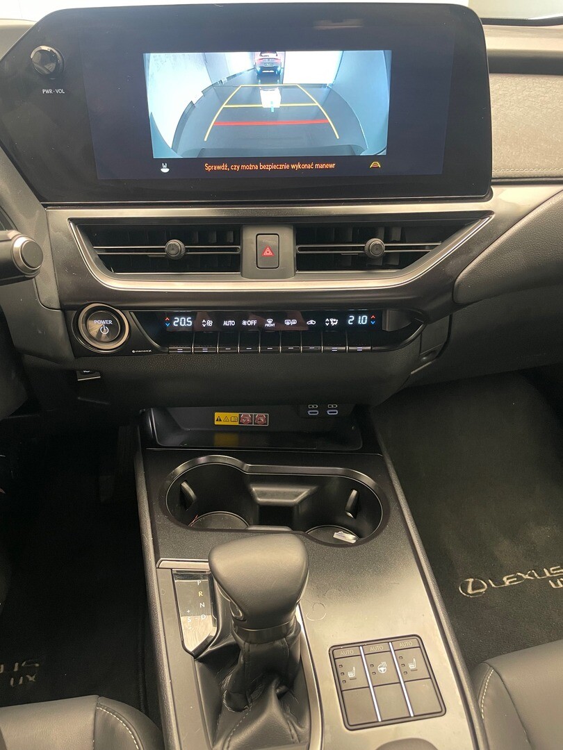 Lexus UX