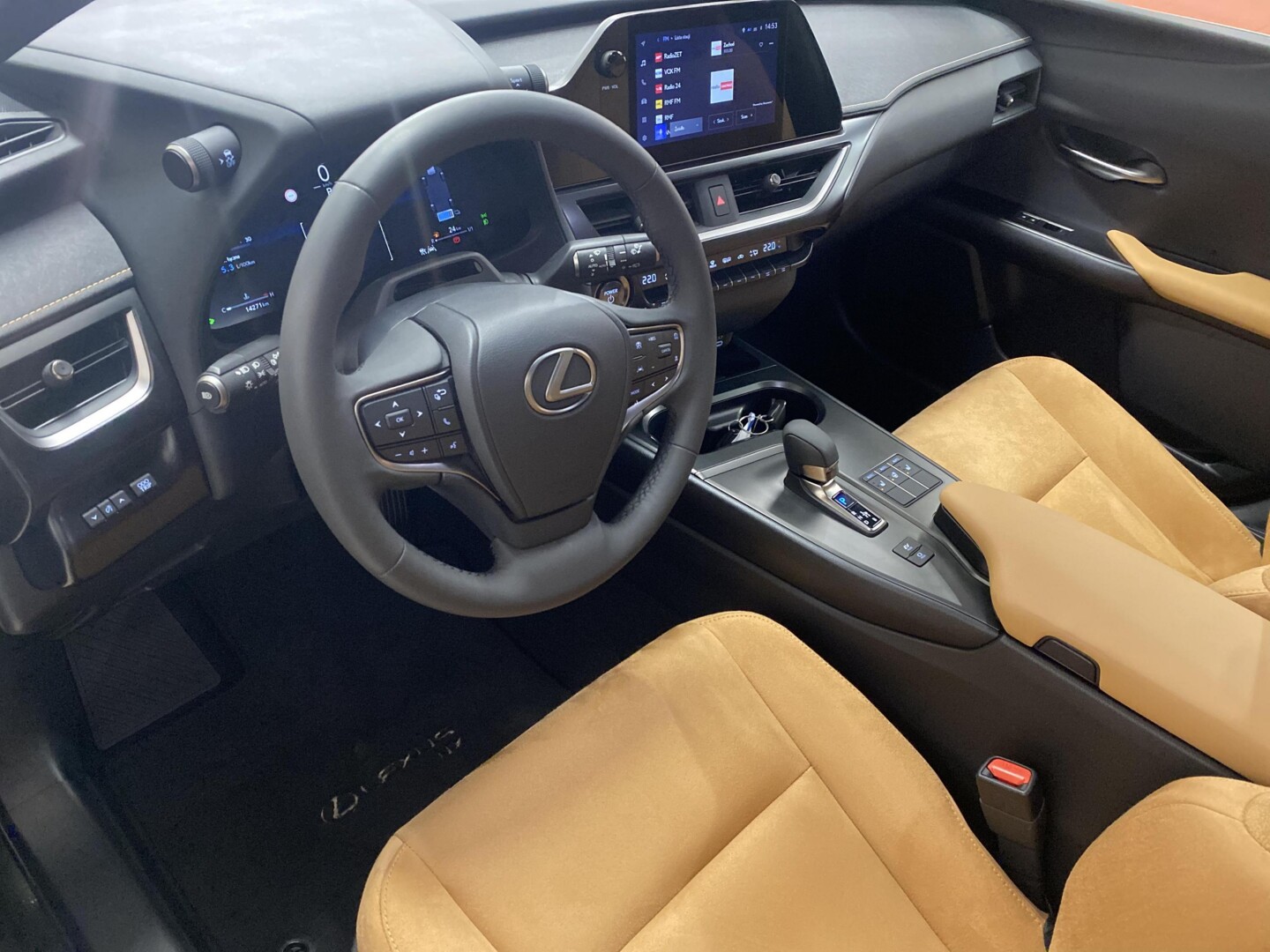 Lexus UX