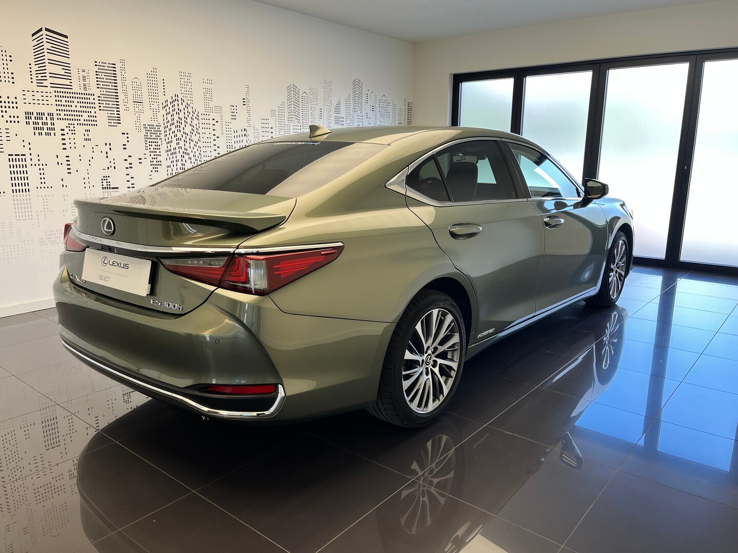 Lexus ES
