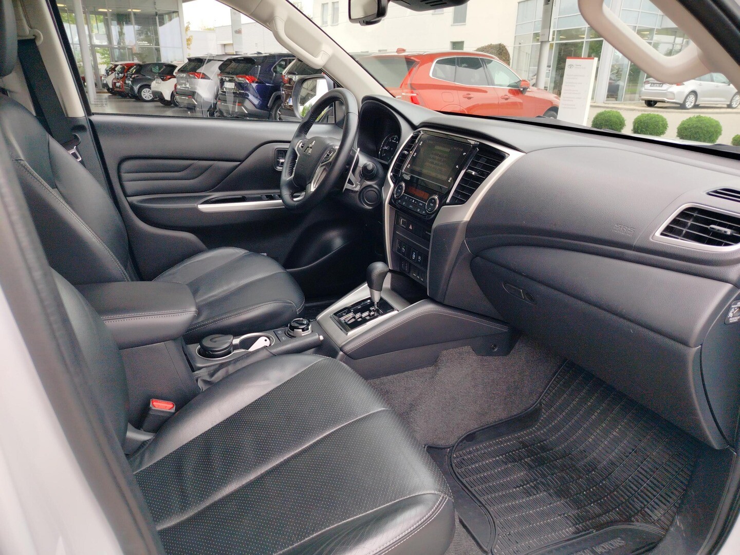 Mitsubishi L200