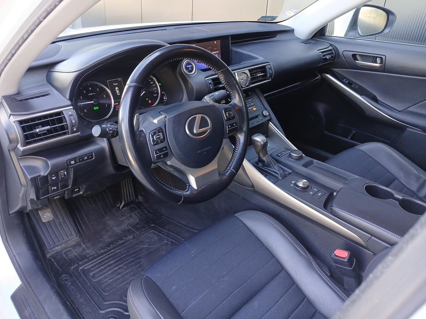 Lexus IS