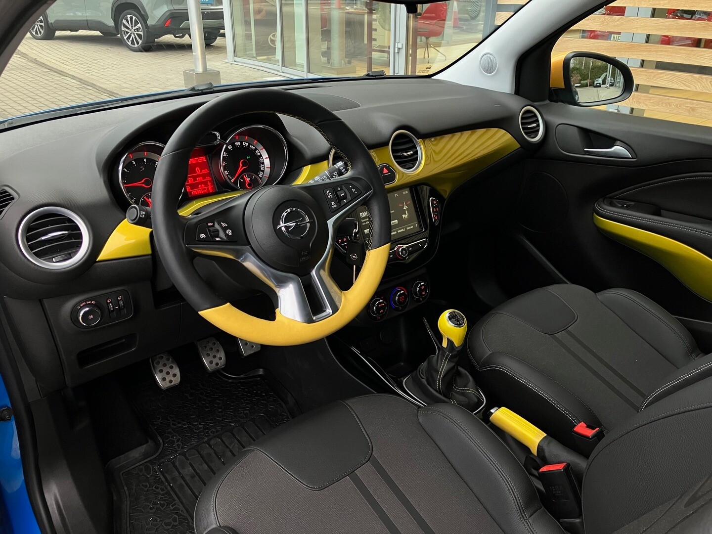 Opel Adam