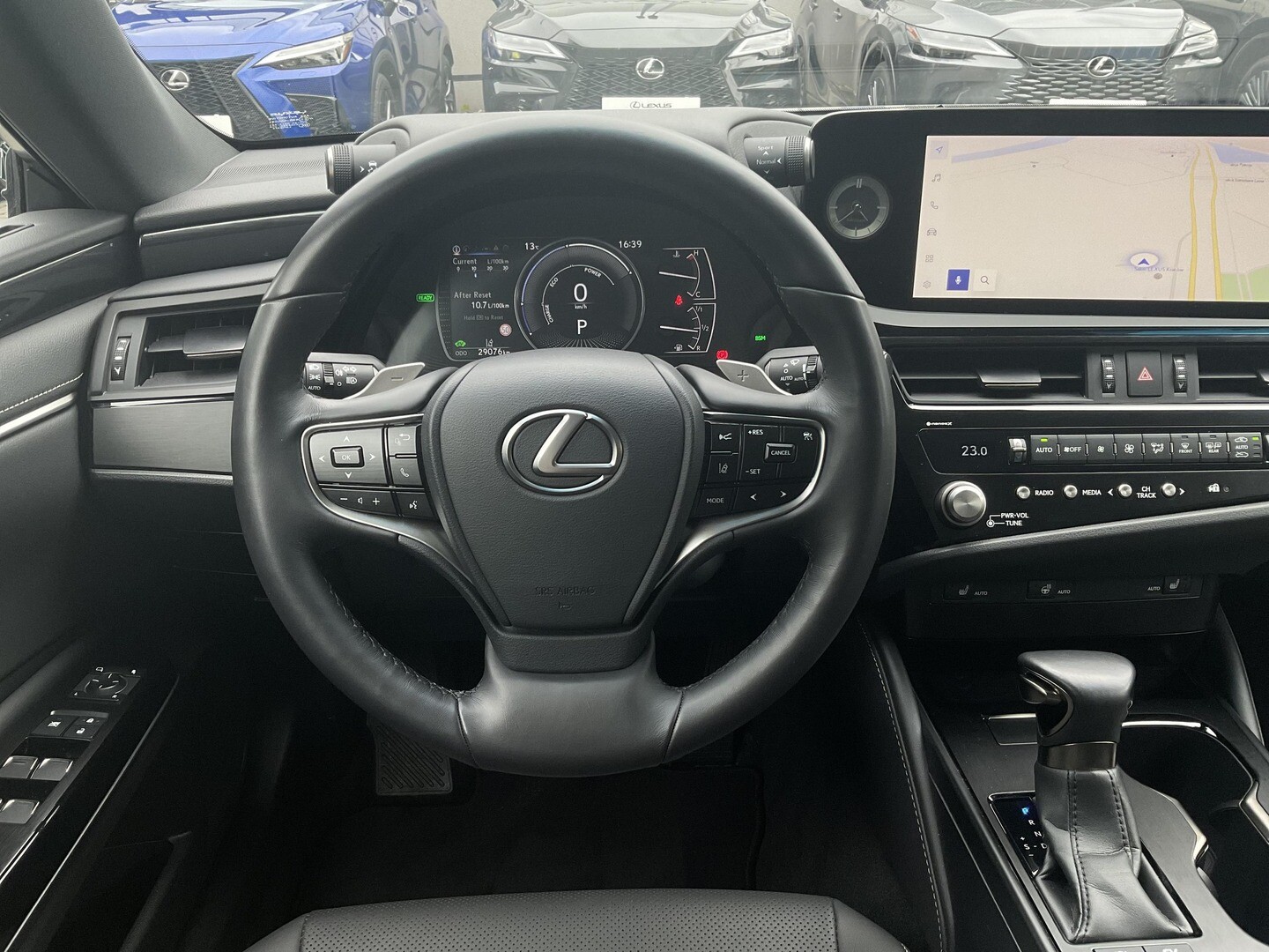 Lexus ES