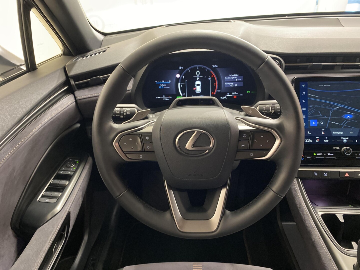 Lexus LBX