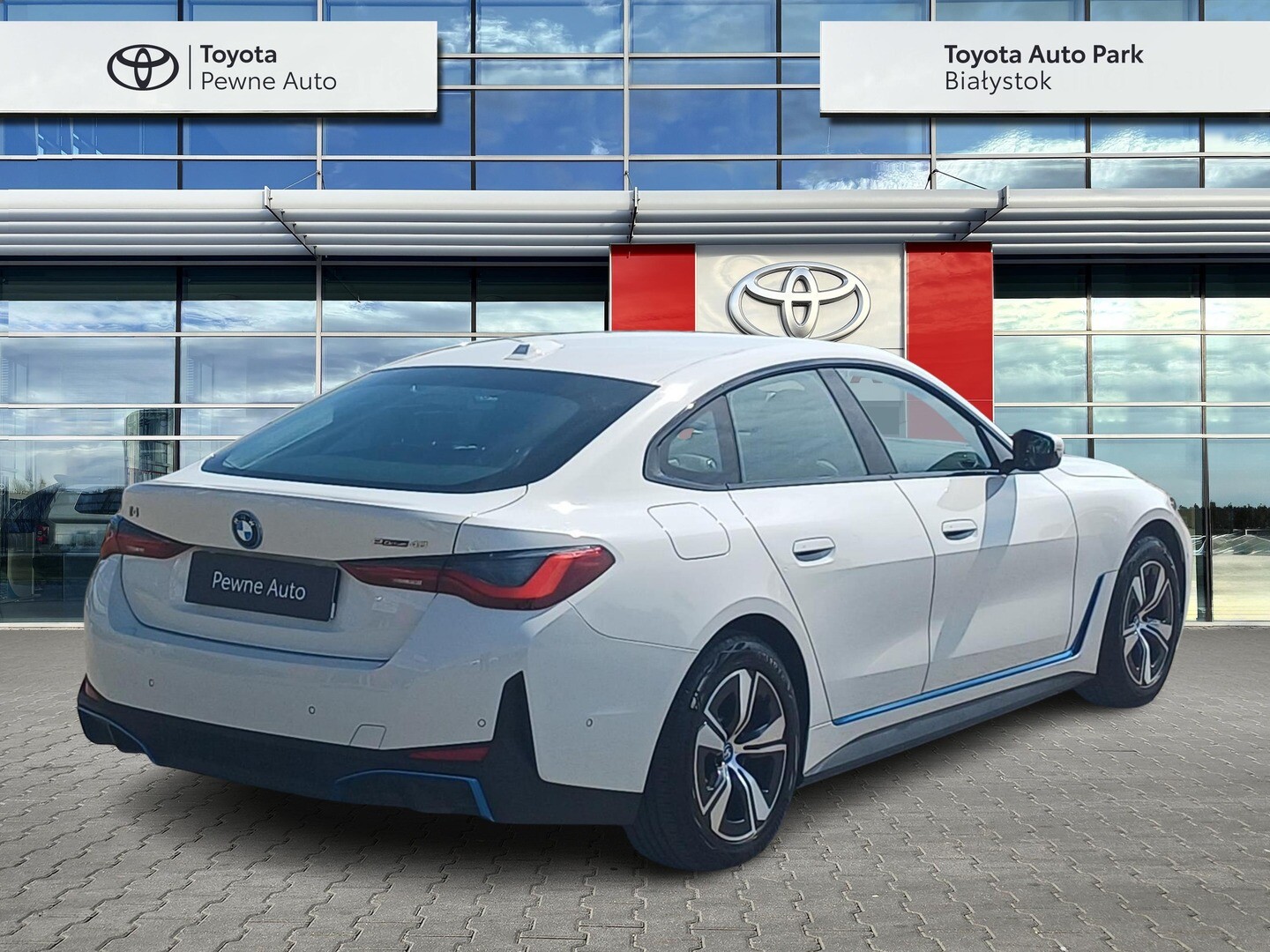 BMW i4
