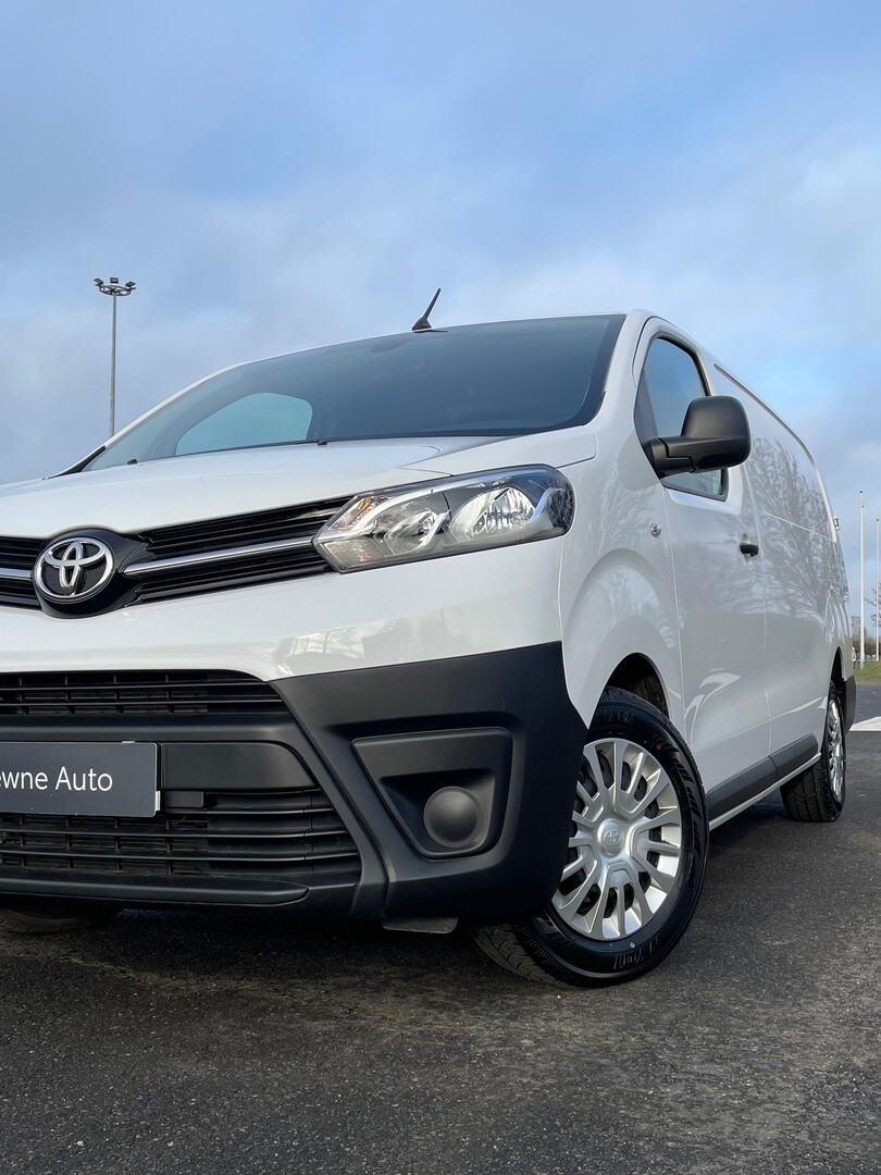 Toyota PROACE