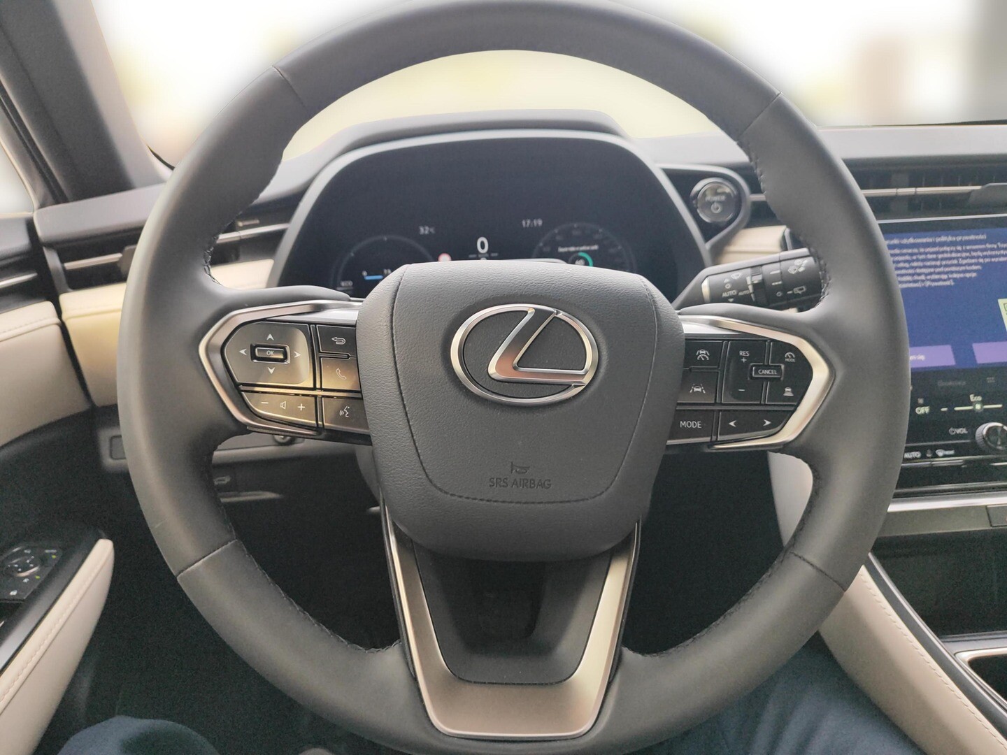Lexus LBX