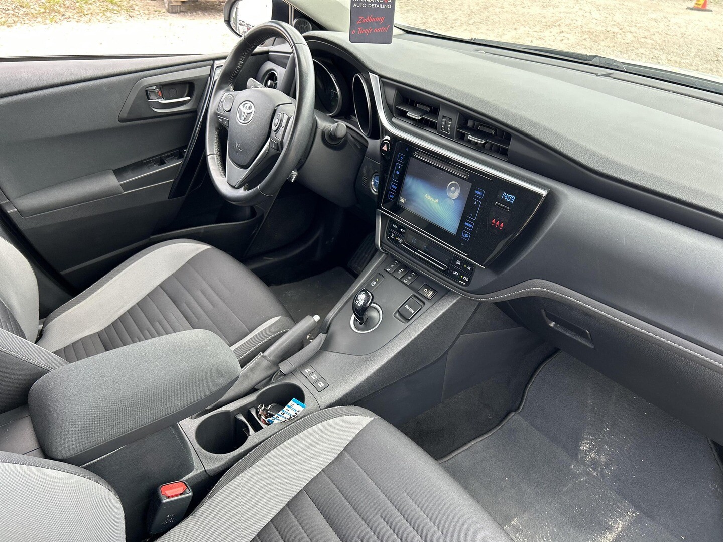 Toyota Auris