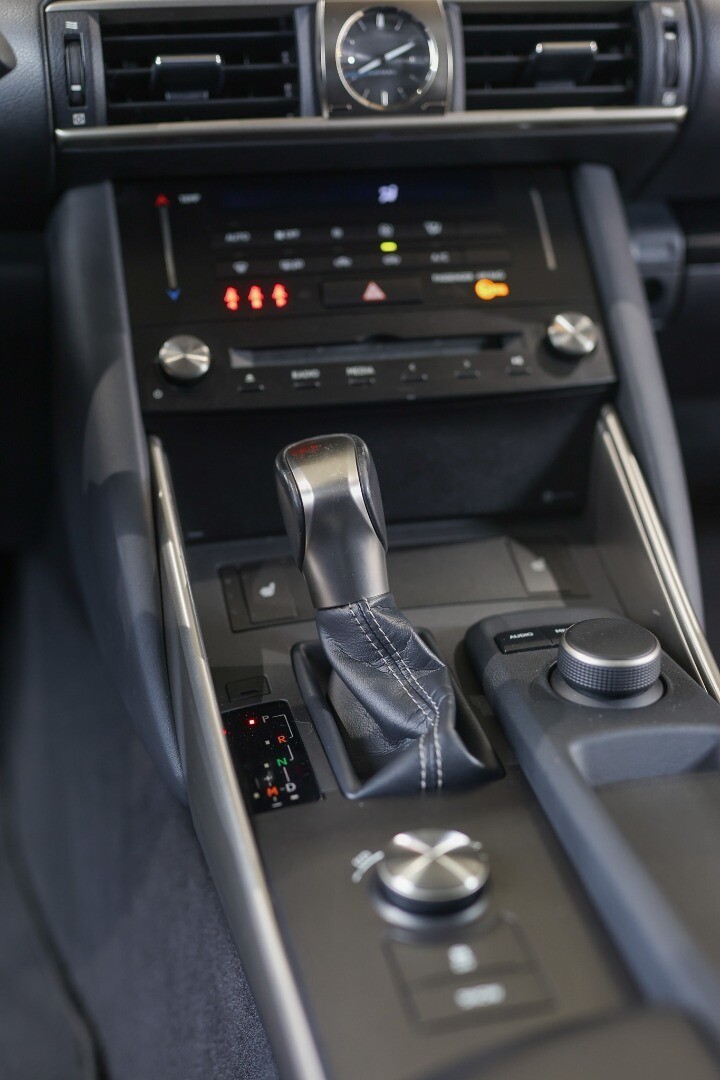 Lexus IS