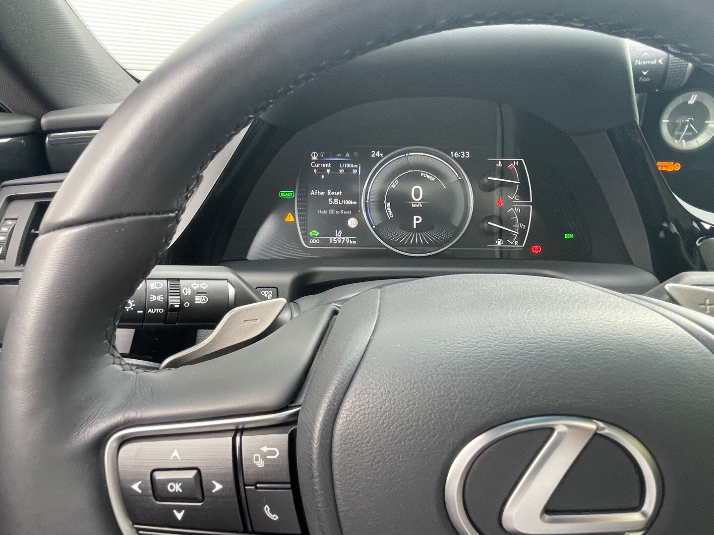Lexus ES