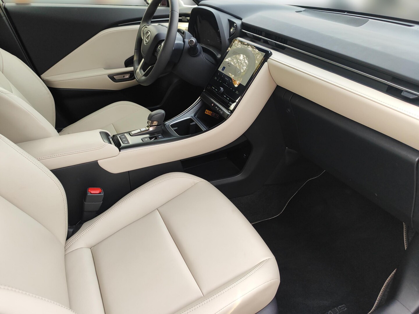 Lexus LBX