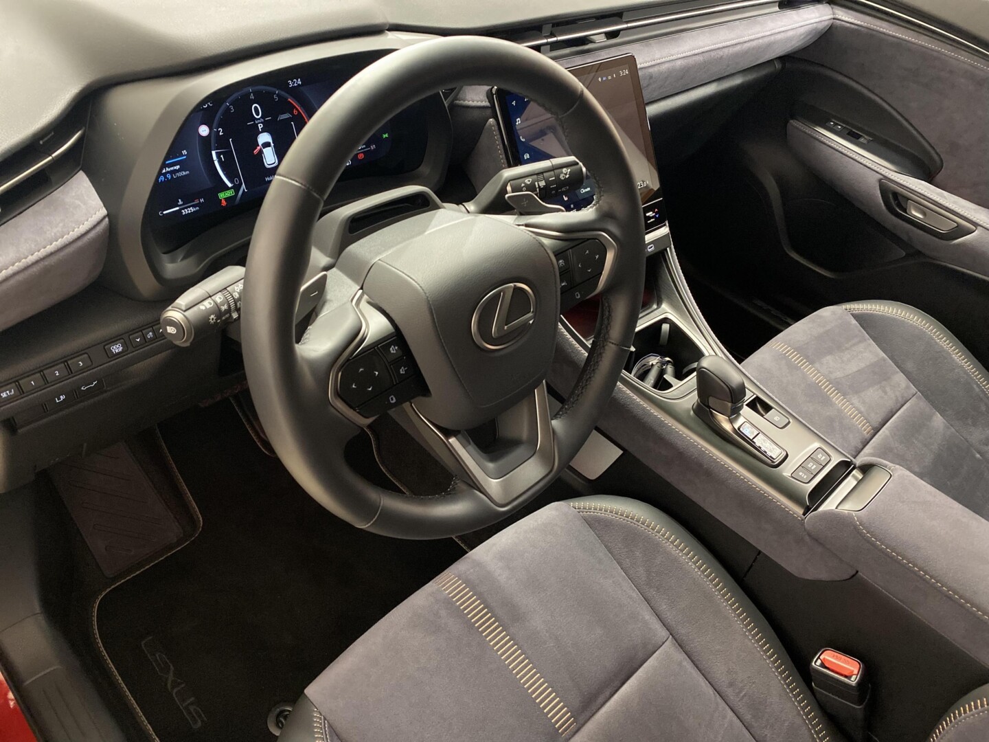 Lexus LBX
