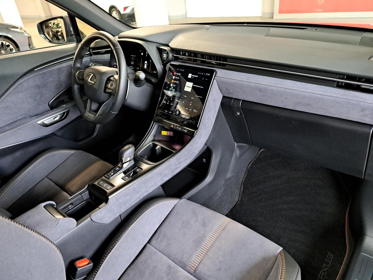 Lexus LBX