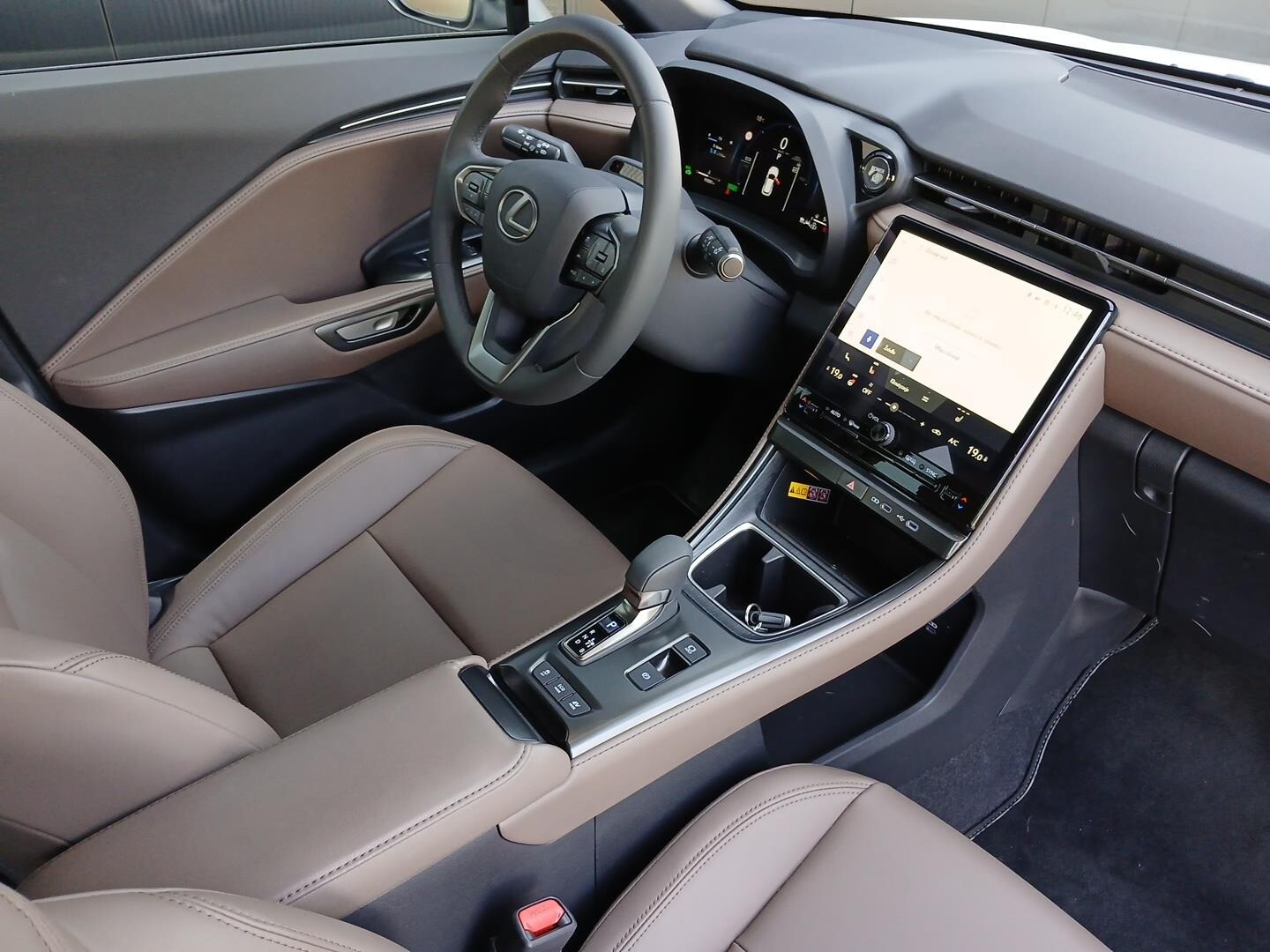 Lexus LBX