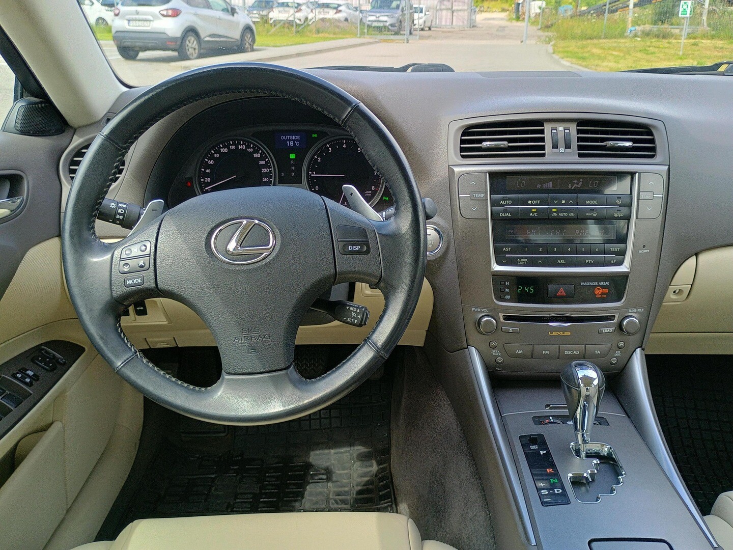 Lexus IS