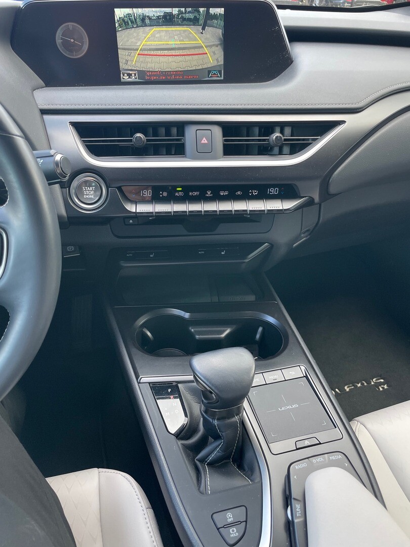 Lexus UX