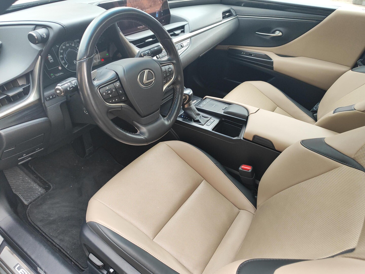 Lexus ES