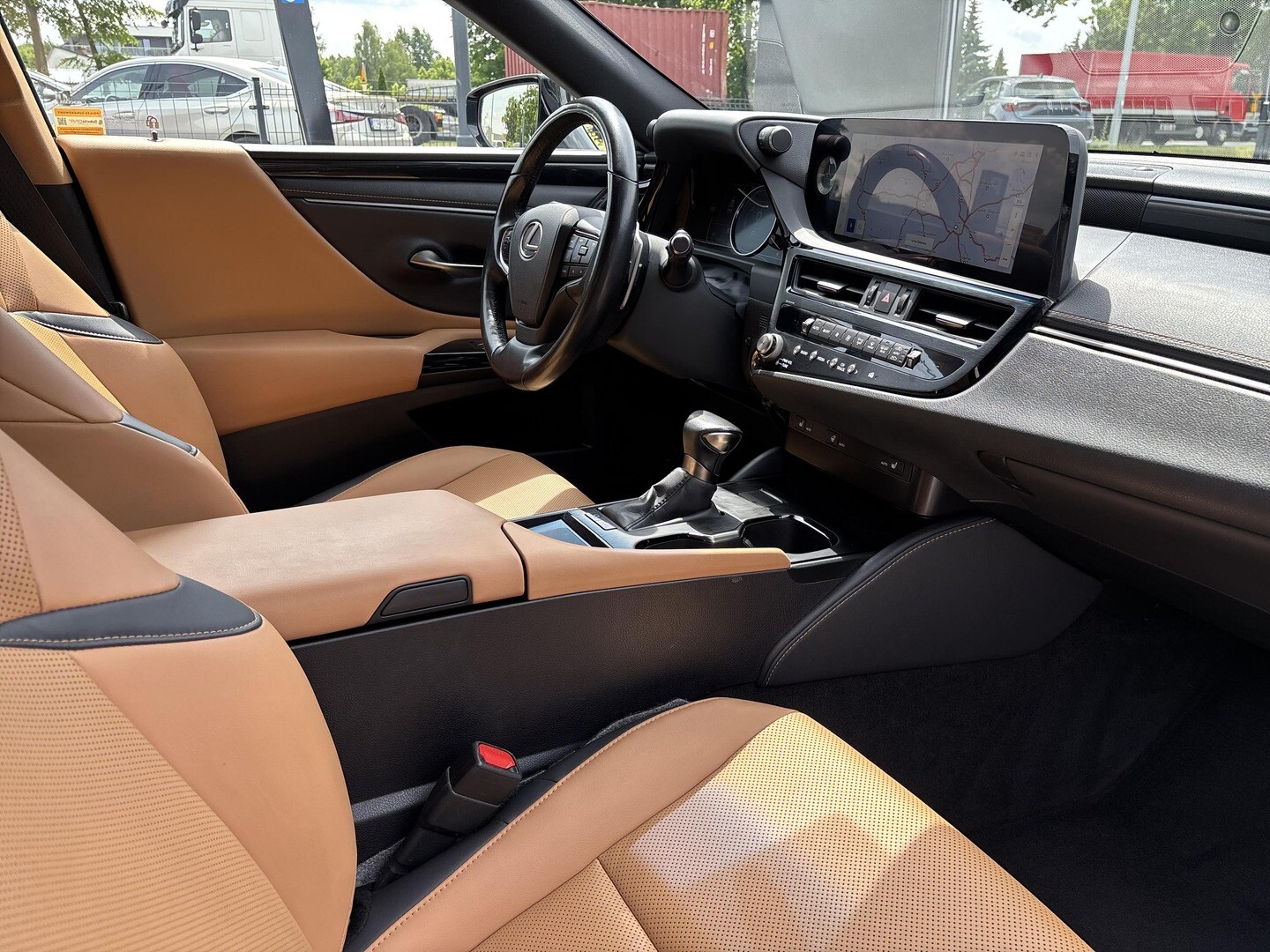 Lexus ES