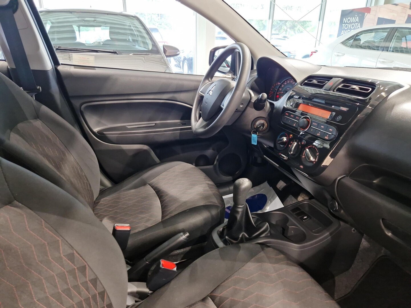 Mitsubishi Inny