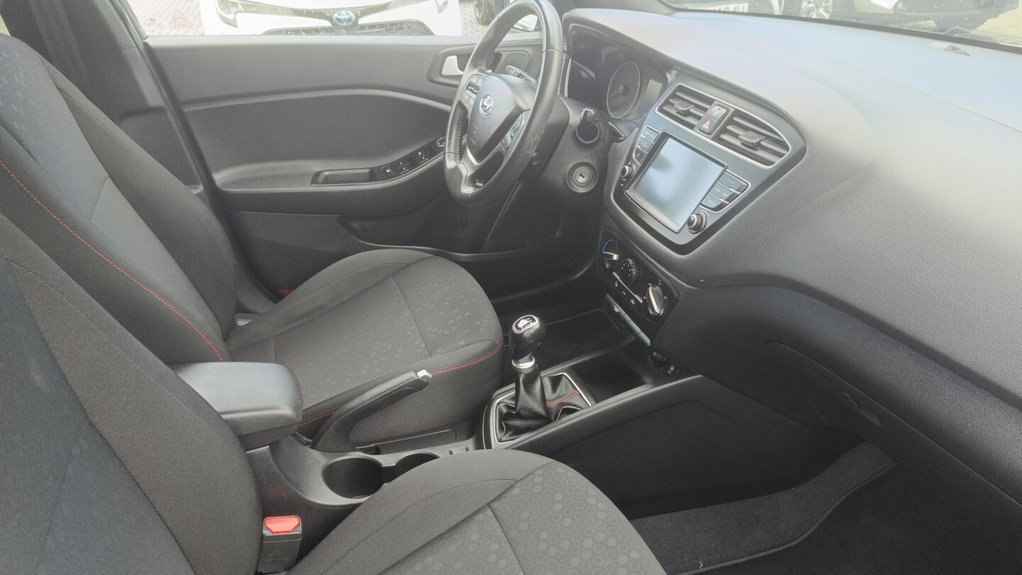 Hyundai i20