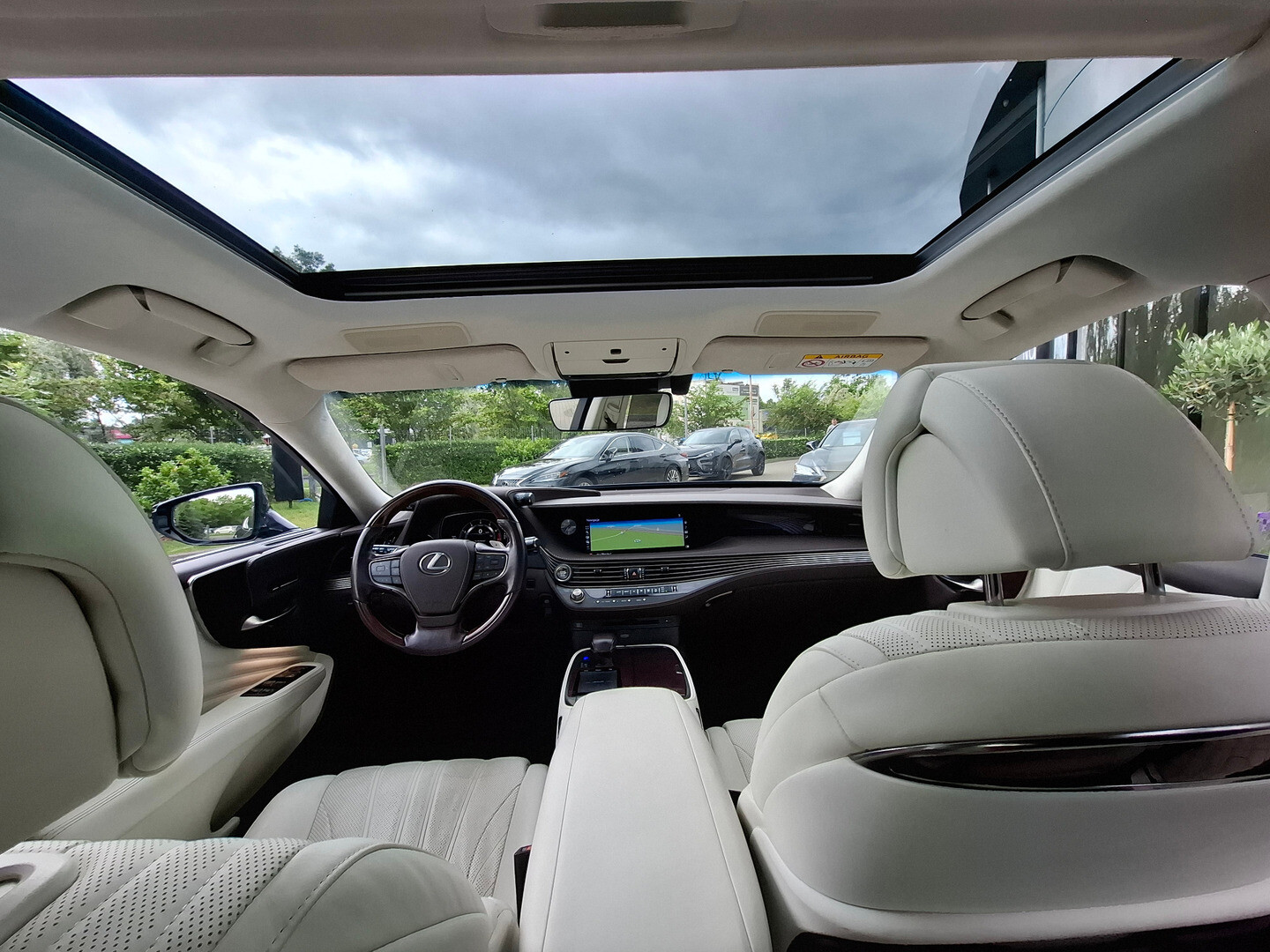 Lexus LS