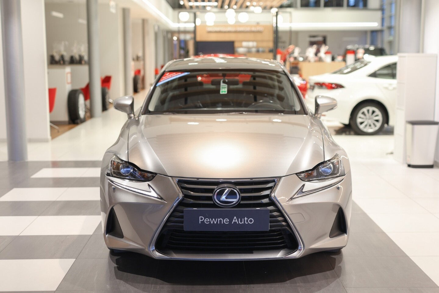 Lexus IS