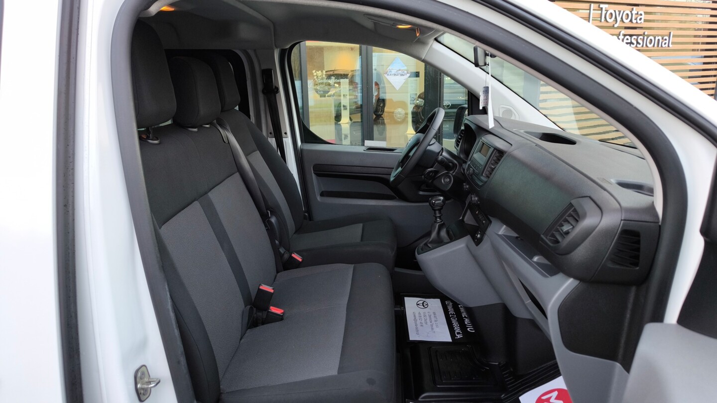 Toyota PROACE