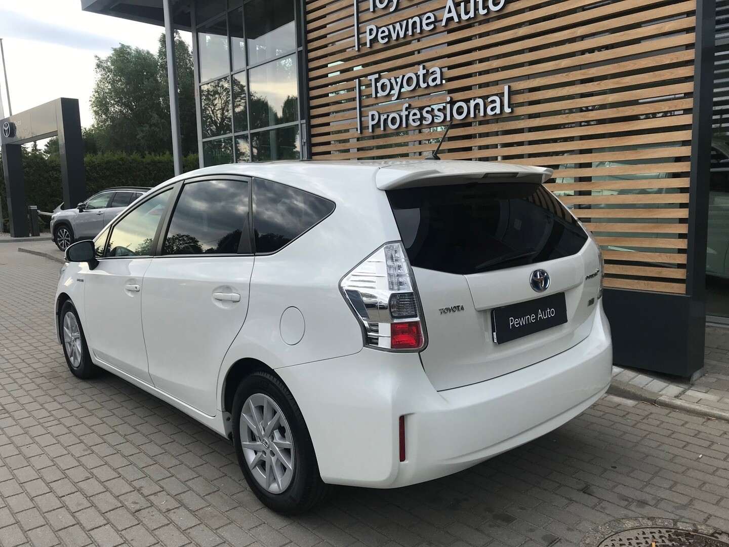 Toyota Prius+
