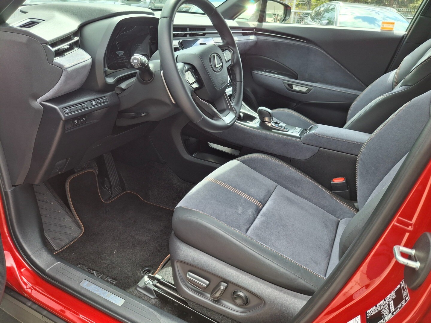Lexus LBX
