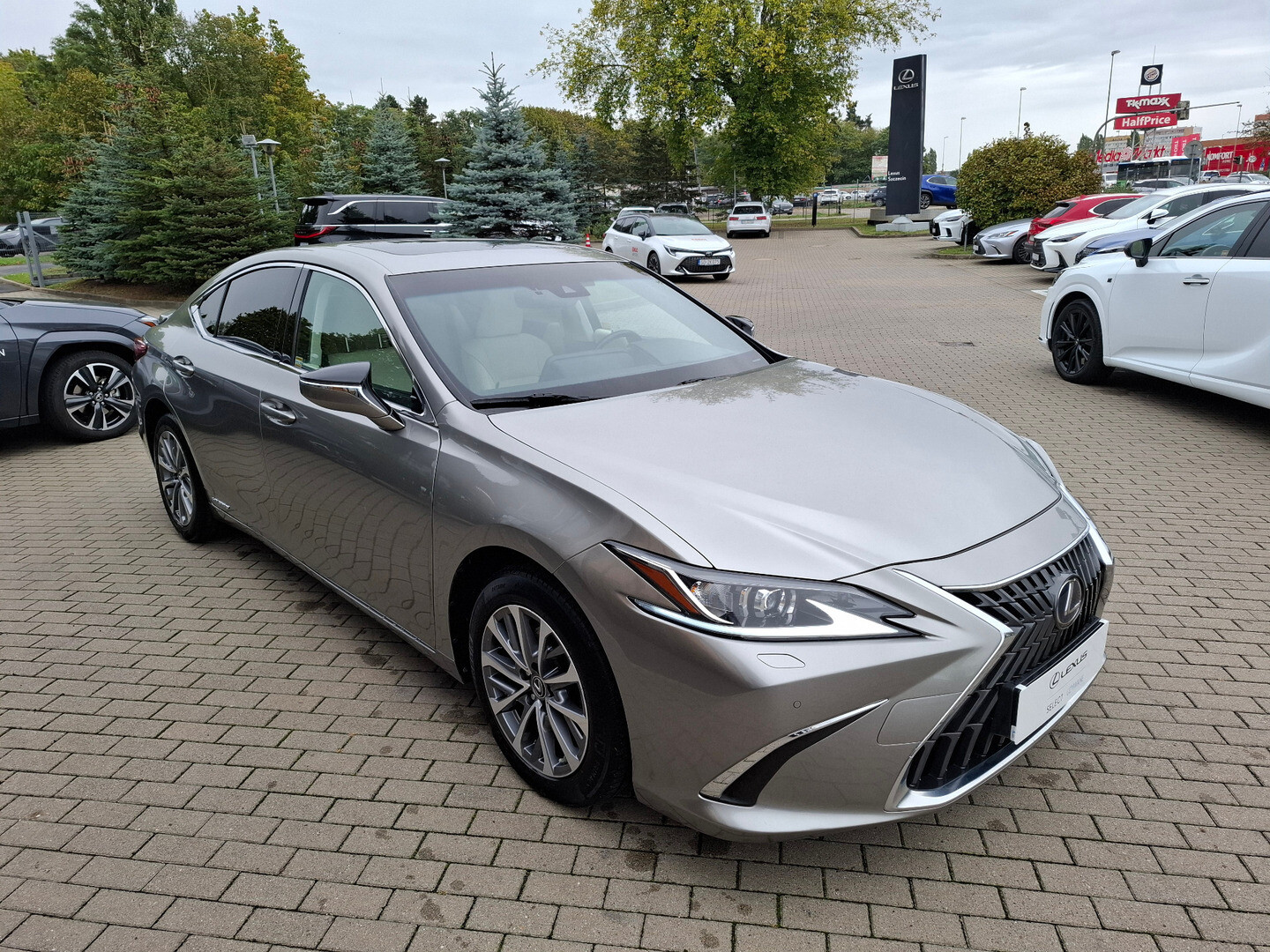 Lexus ES