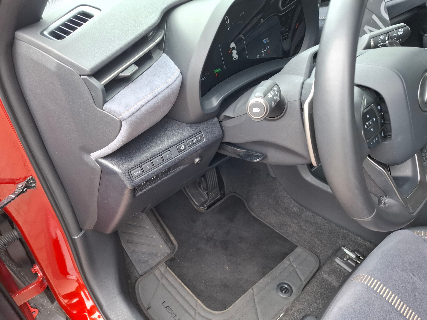 Lexus LBX