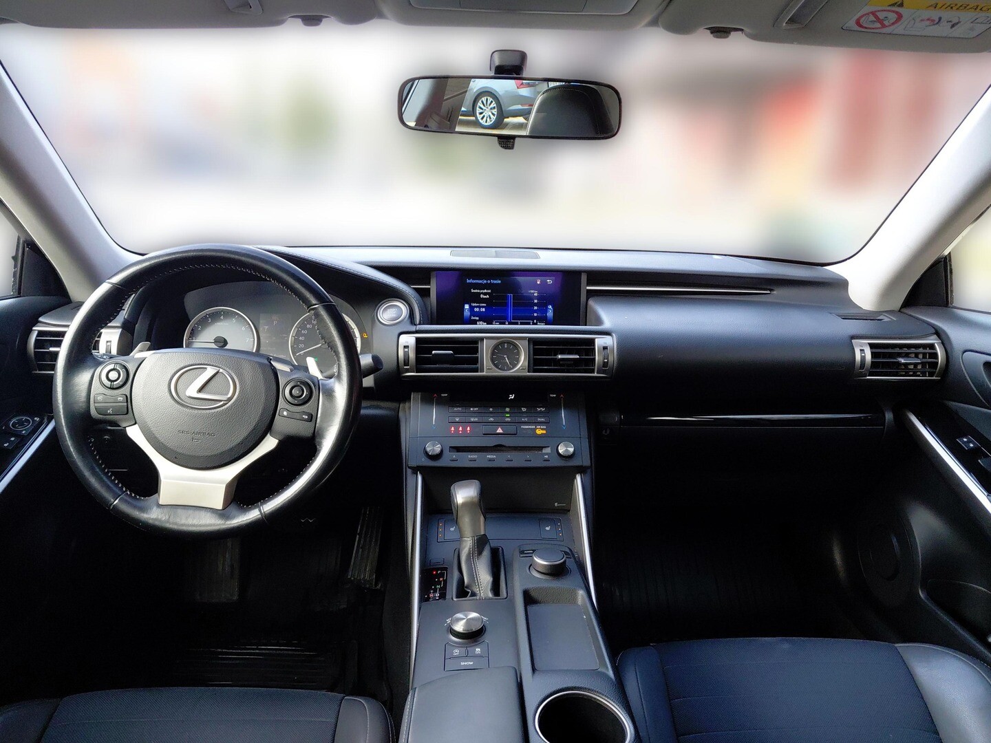 Lexus IS