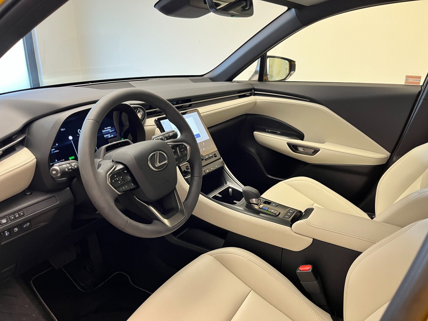 Lexus LBX