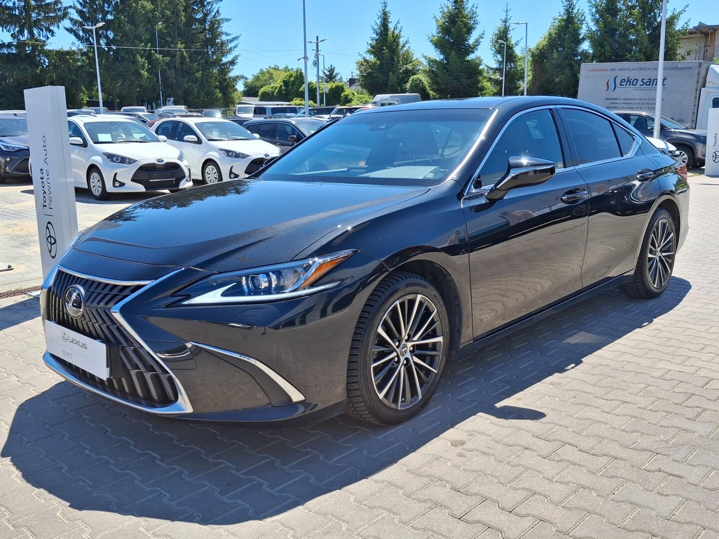Lexus ES