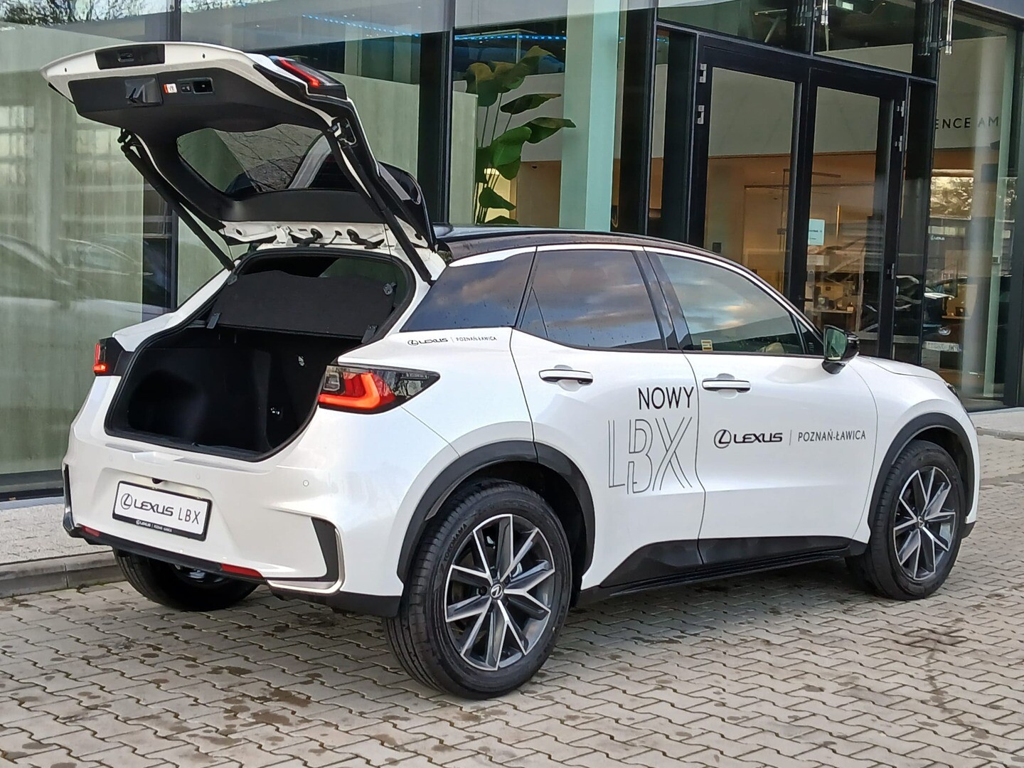 Lexus LBX