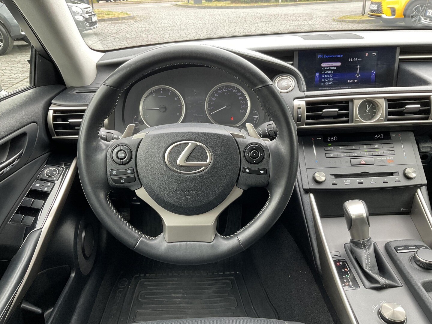 Lexus IS