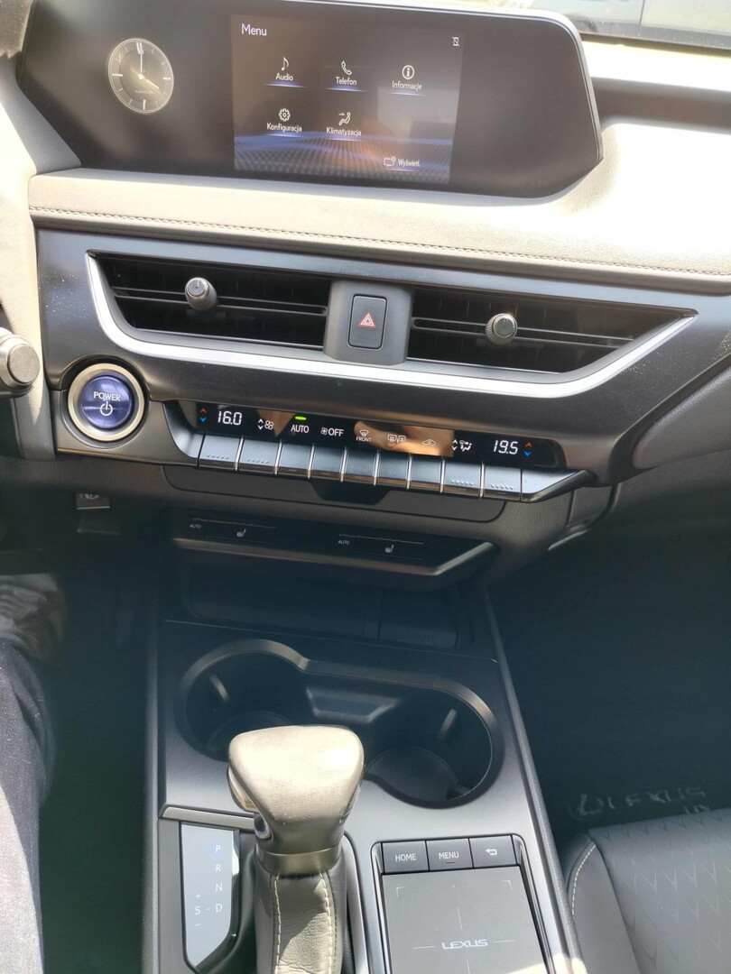 Lexus UX