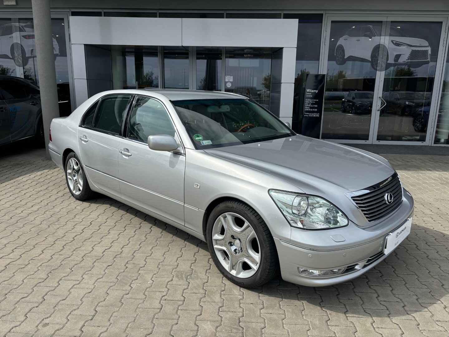 Lexus LS