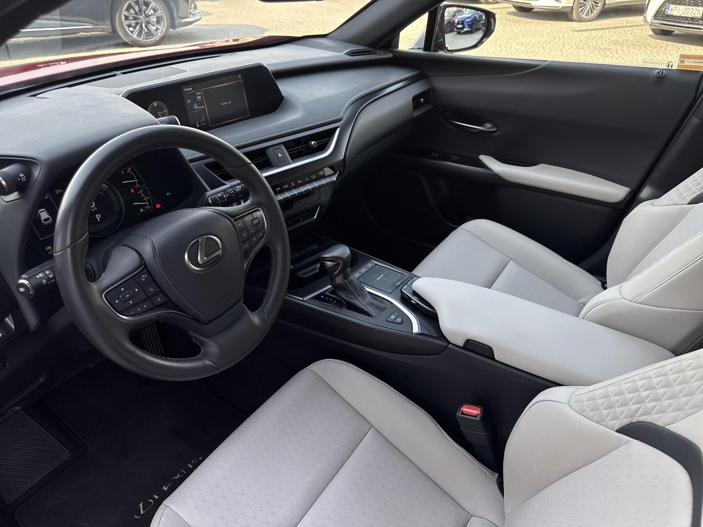 Lexus UX