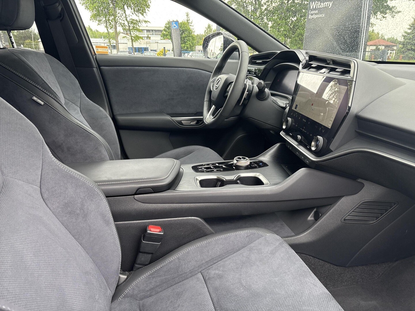 Lexus RZ