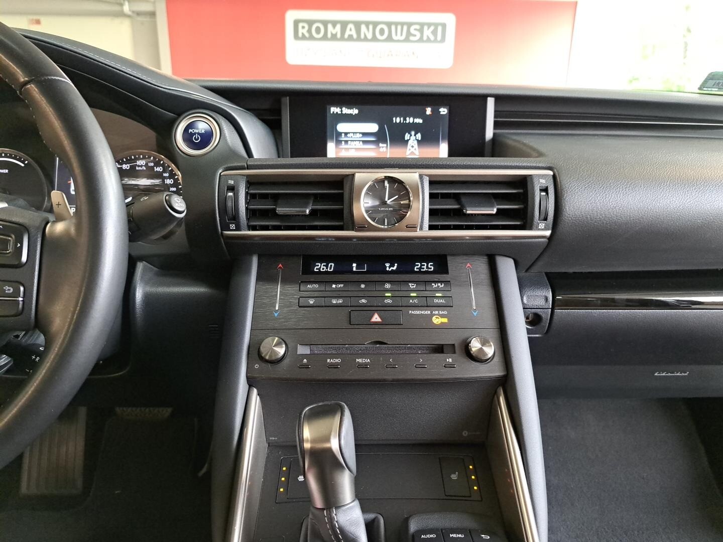 Lexus IS