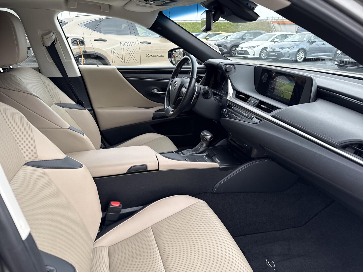 Lexus ES