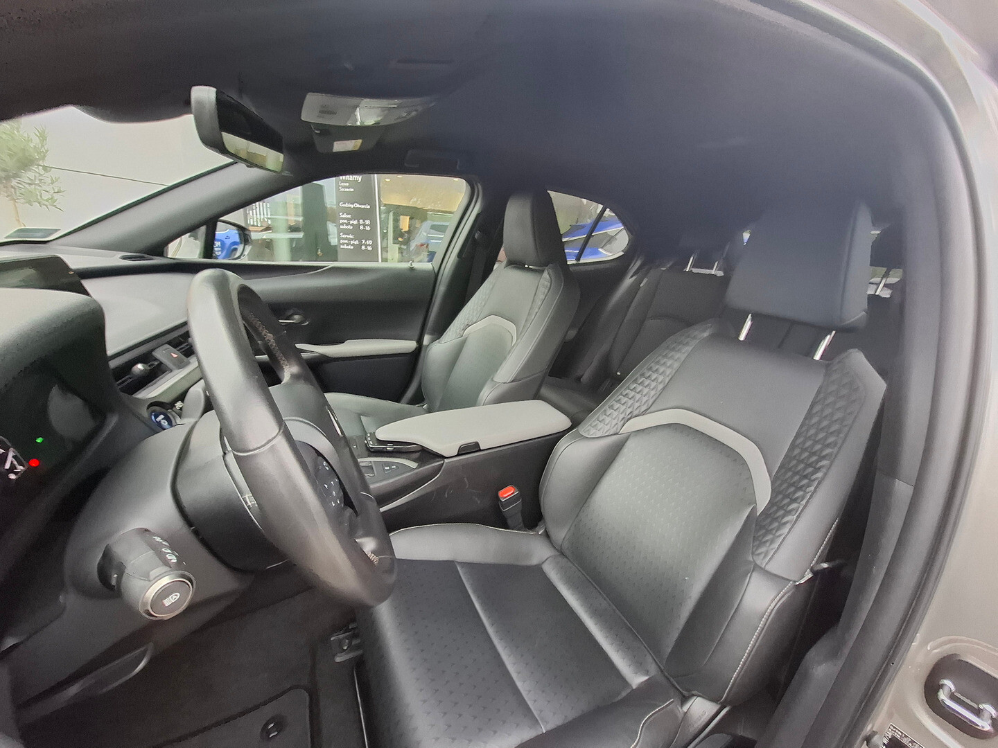 Lexus UX